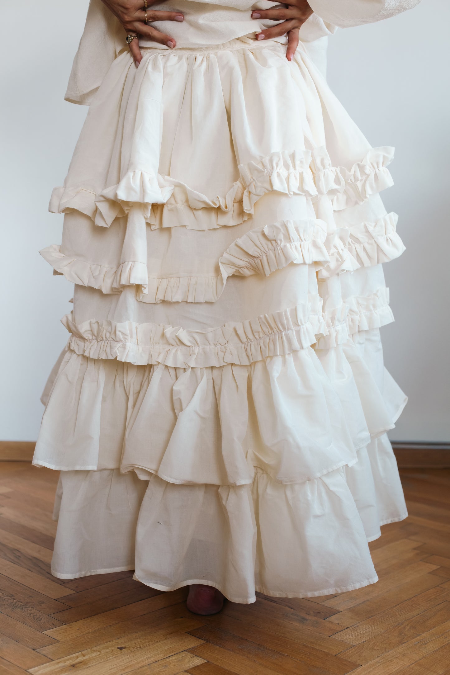 Stormy skirt with detachable ruffles