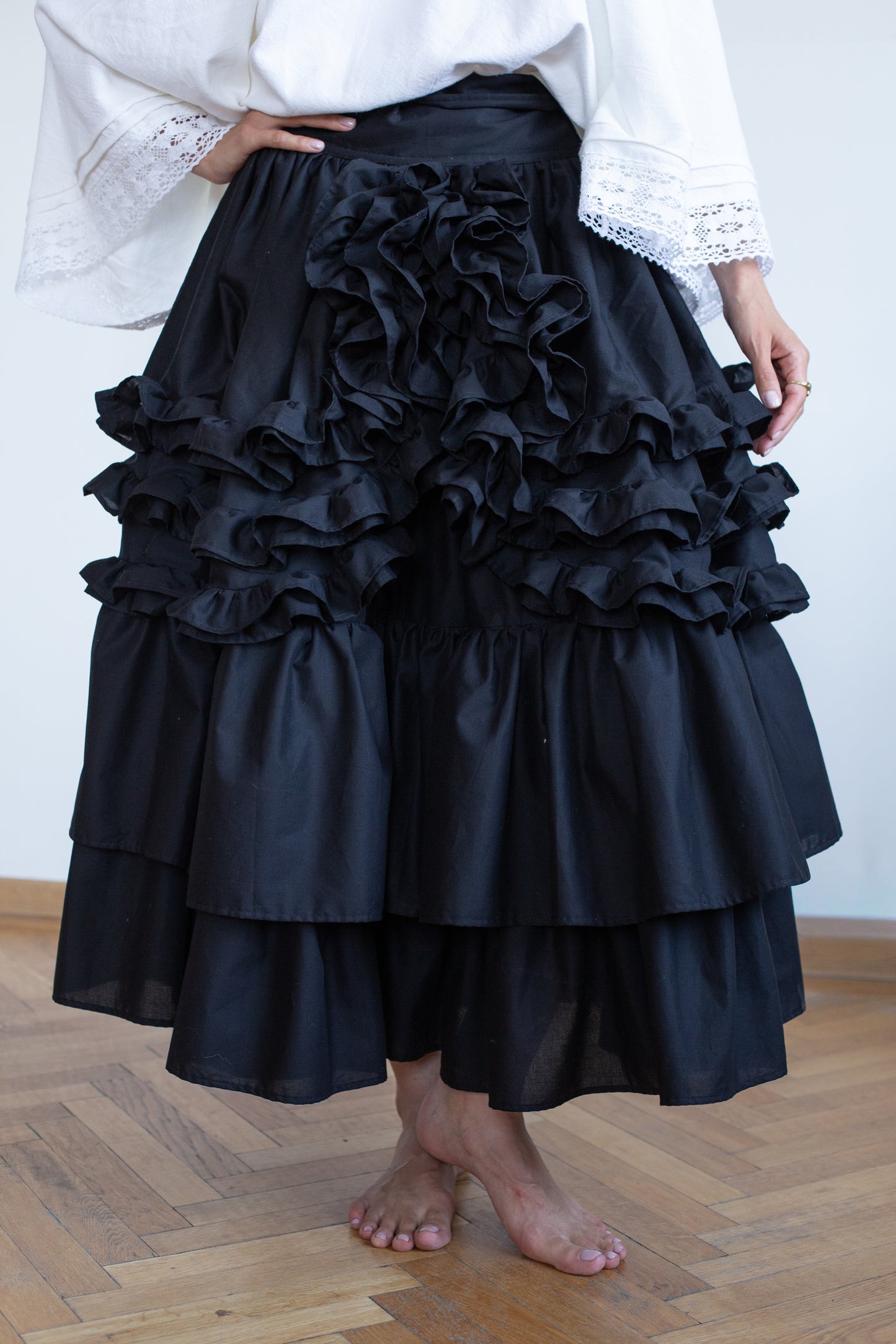 Stormy skirt with detachable ruffles