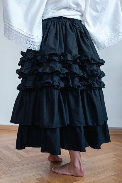 Stormy skirt with detachable ruffles