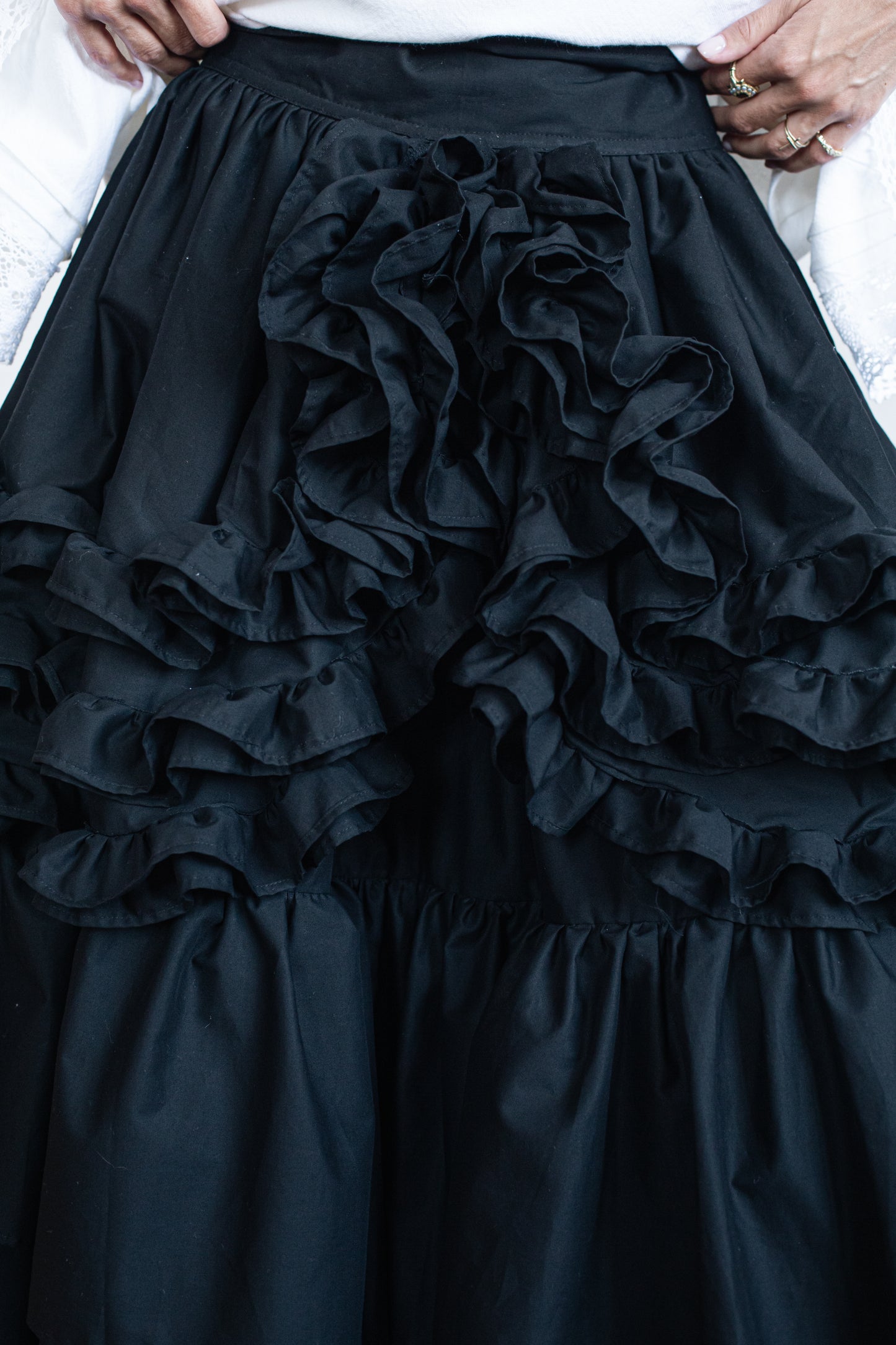 Stormy skirt with detachable ruffles