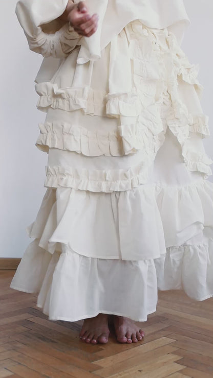 Stormy skirt with detachable ruffles